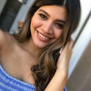 Meet your Posher, Naila